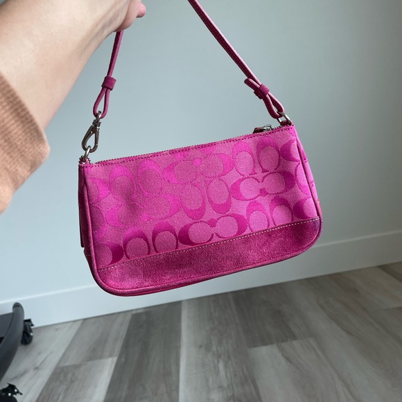 Coach demi in hot pink - Picture 2 of 12